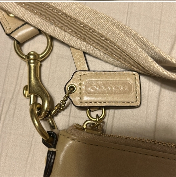 Coach Poppy Cream Leather Crossbody Bag - Picture 8 of 16